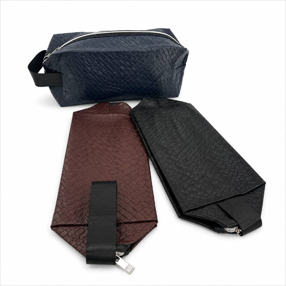 Косметичка мужск. с руч. 1зм. 3цв. 12шт в упак (36*14*10)см №804 (240) Косметичка мужск. с руч. 1зм. 3цв. 12шт в упак (36*14*10)см №804 (240)