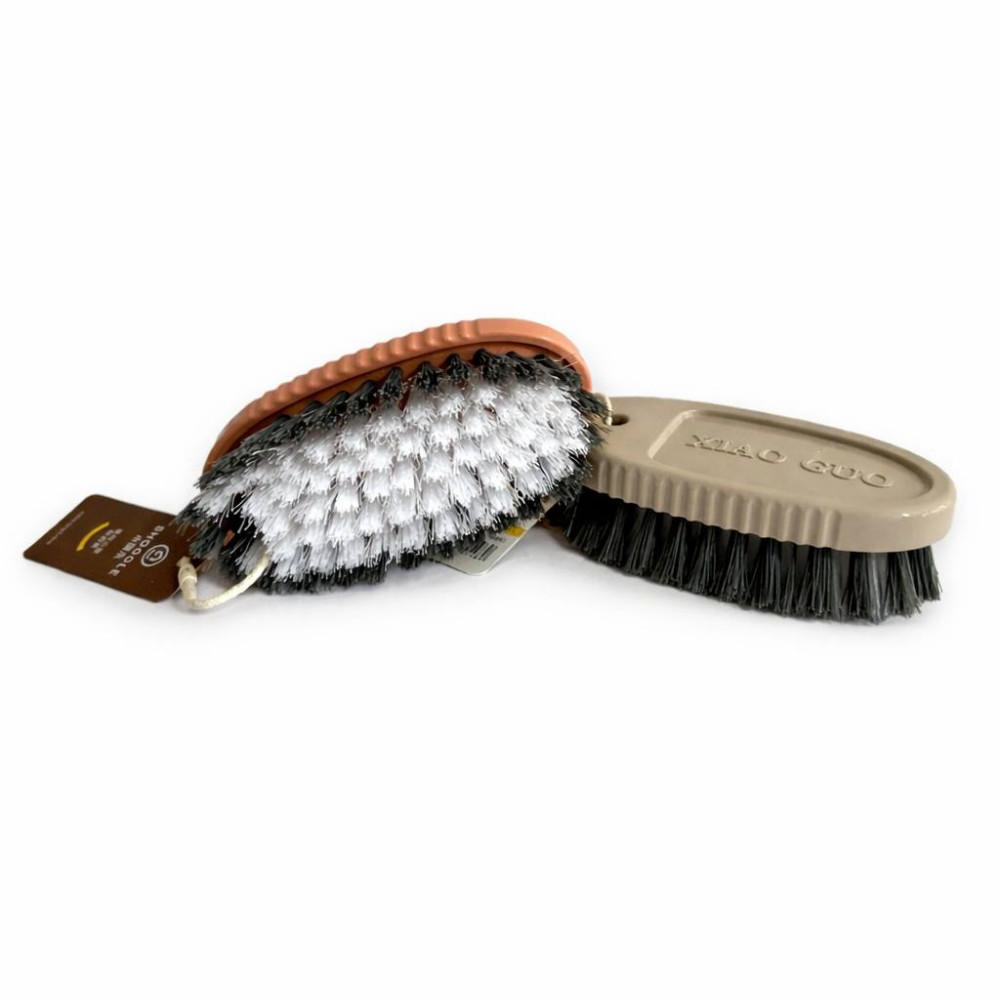 Щітка для одягу пл. овальн. 2кол.(6 * 4 * 12,5) см. 24шт в упак. №2548 (120) Щітка для одягу пл. овальн. 2кол.(6 * 4 * 12,5) см. 24шт в упак. №2548 (120)