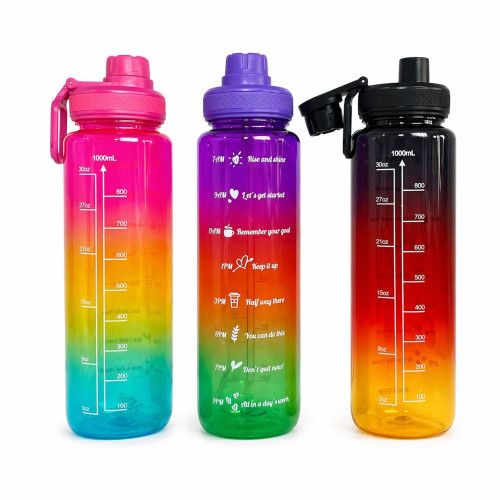 Пляшка для води пл. 1000мл з пл. руч. в кл.(28*7,5)см №XL-72 (60) Пляшка для води пл. 1000мл з пл. руч. в кл.(28*7,5)см №XL-72 (60)